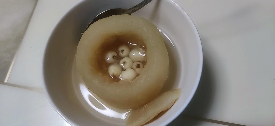川贝冰糖炖雪梨