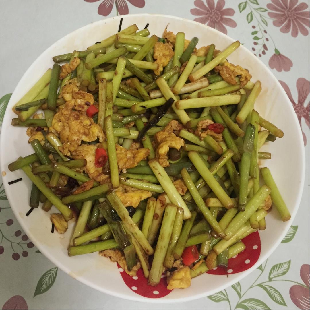 蒜薹炒鸡蛋