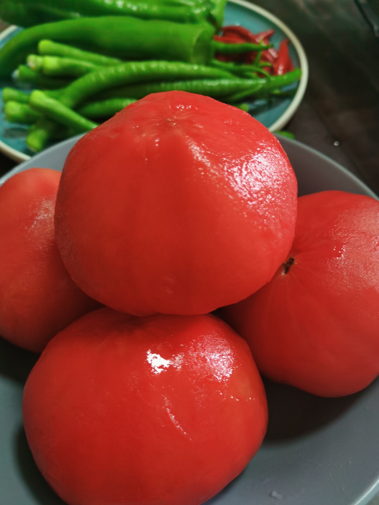 简单好做又开胃的番茄排骨汤的做法 步骤1