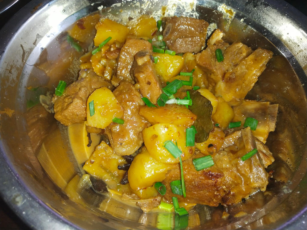 土豆炖排骨