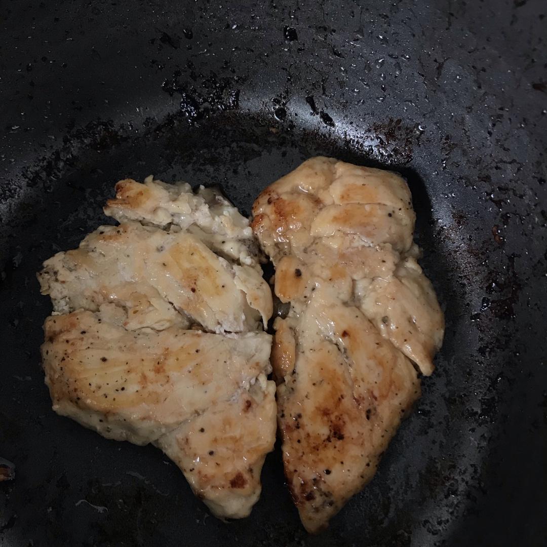 蚝油煎鸡胸肉（真的只要腌了就炒鸡嫩！（新增微波式