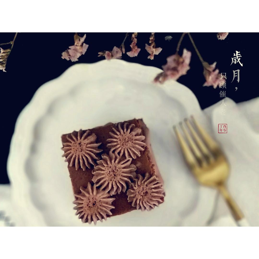 可可方形装饰蛋糕
