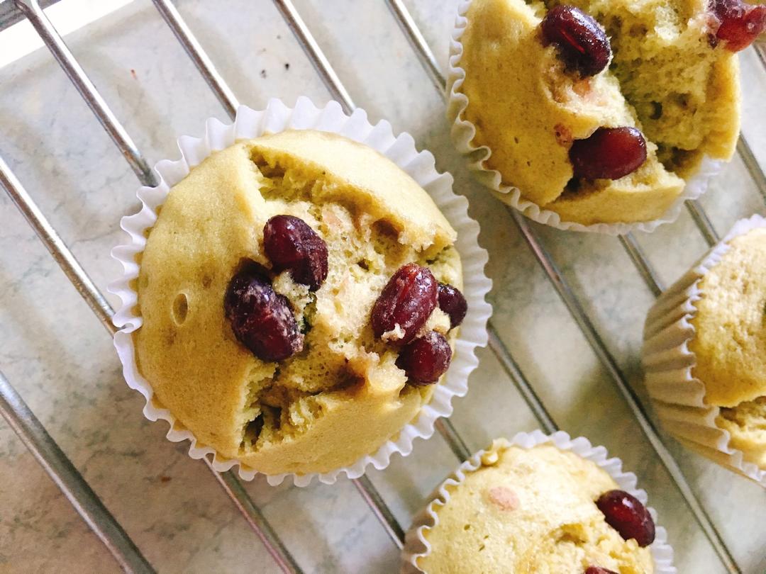 抹茶蜜豆蒸蛋糕