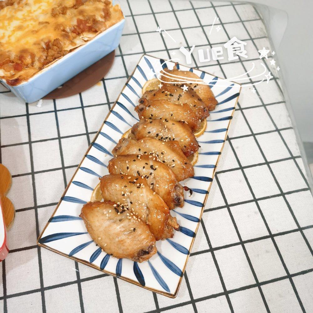 好吃到舔手，清爽不油腻，柠香黑椒烤鸡翅！