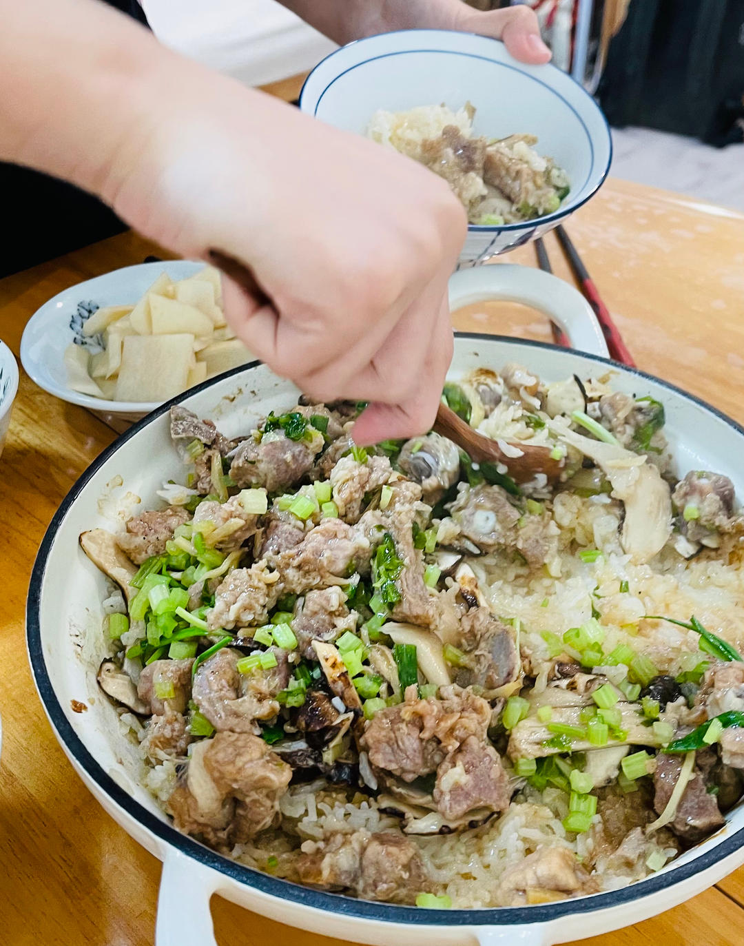 松茸排骨焖饭