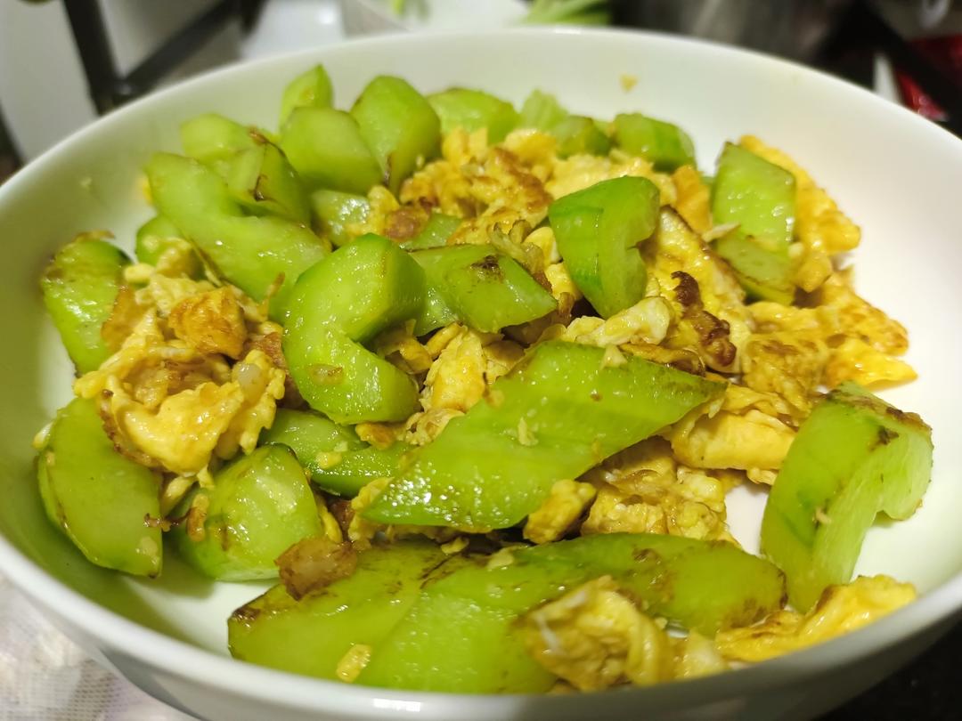 黄瓜炒鸡蛋（能吃出肉味的）