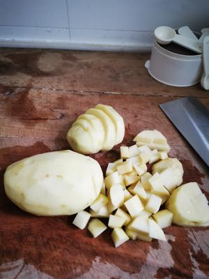 什锦海鲜芝士焗土豆泥的做法 步骤1