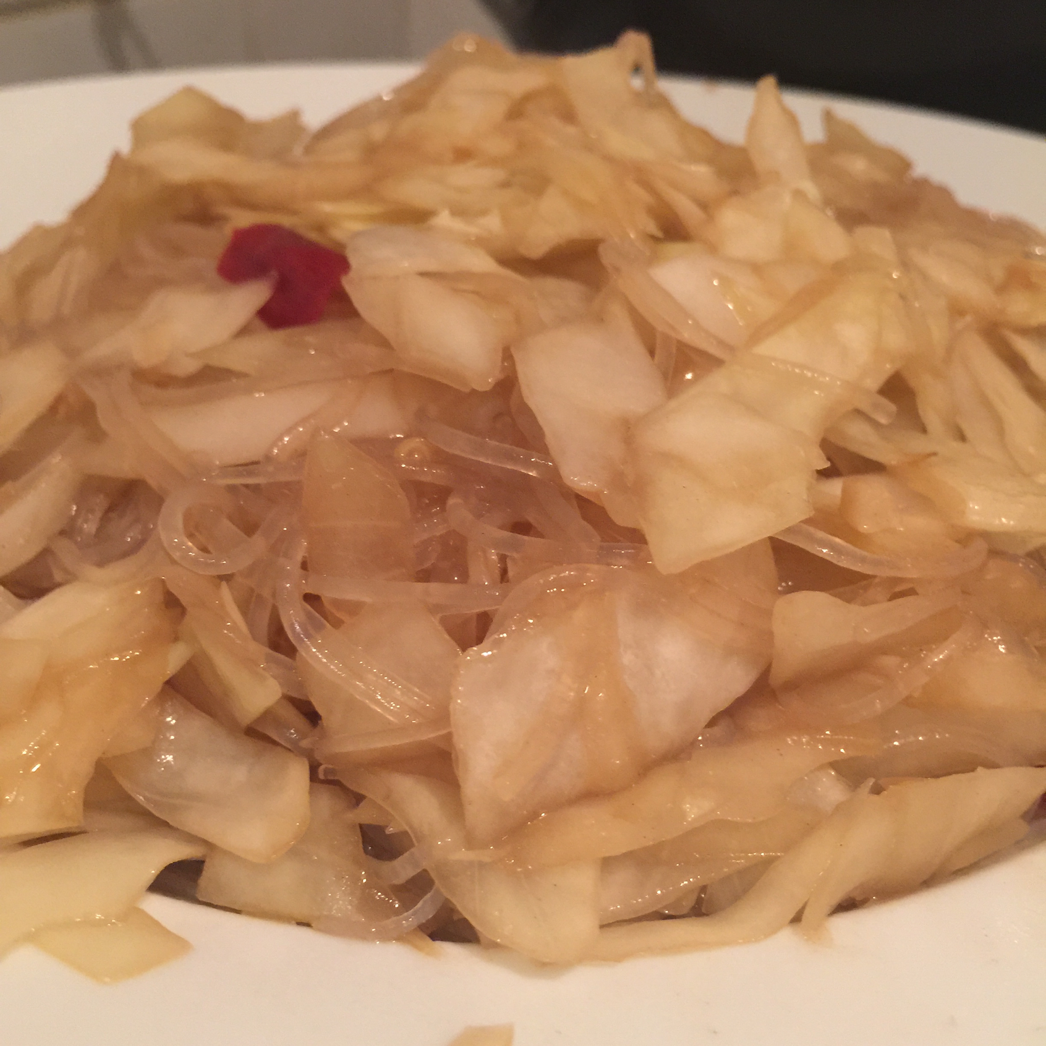 卷心菜炒粉丝 Glass noodles with Cabbage