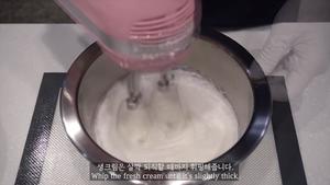 韩国Nebokgom  lotus焦糖饼干芝士慕斯蛋糕的做法 步骤12