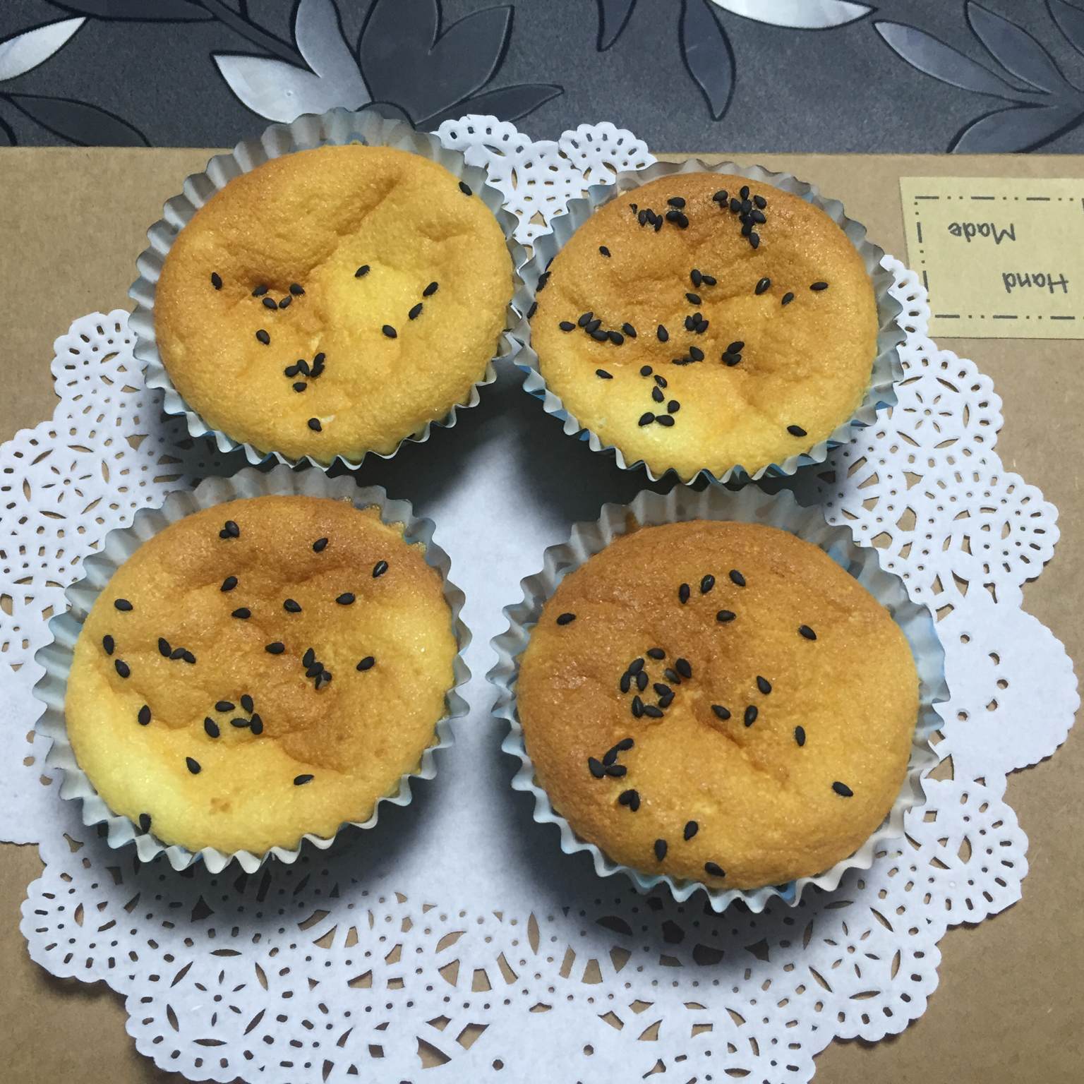 戚风杯子蛋糕^_^不开裂不回缩喔～