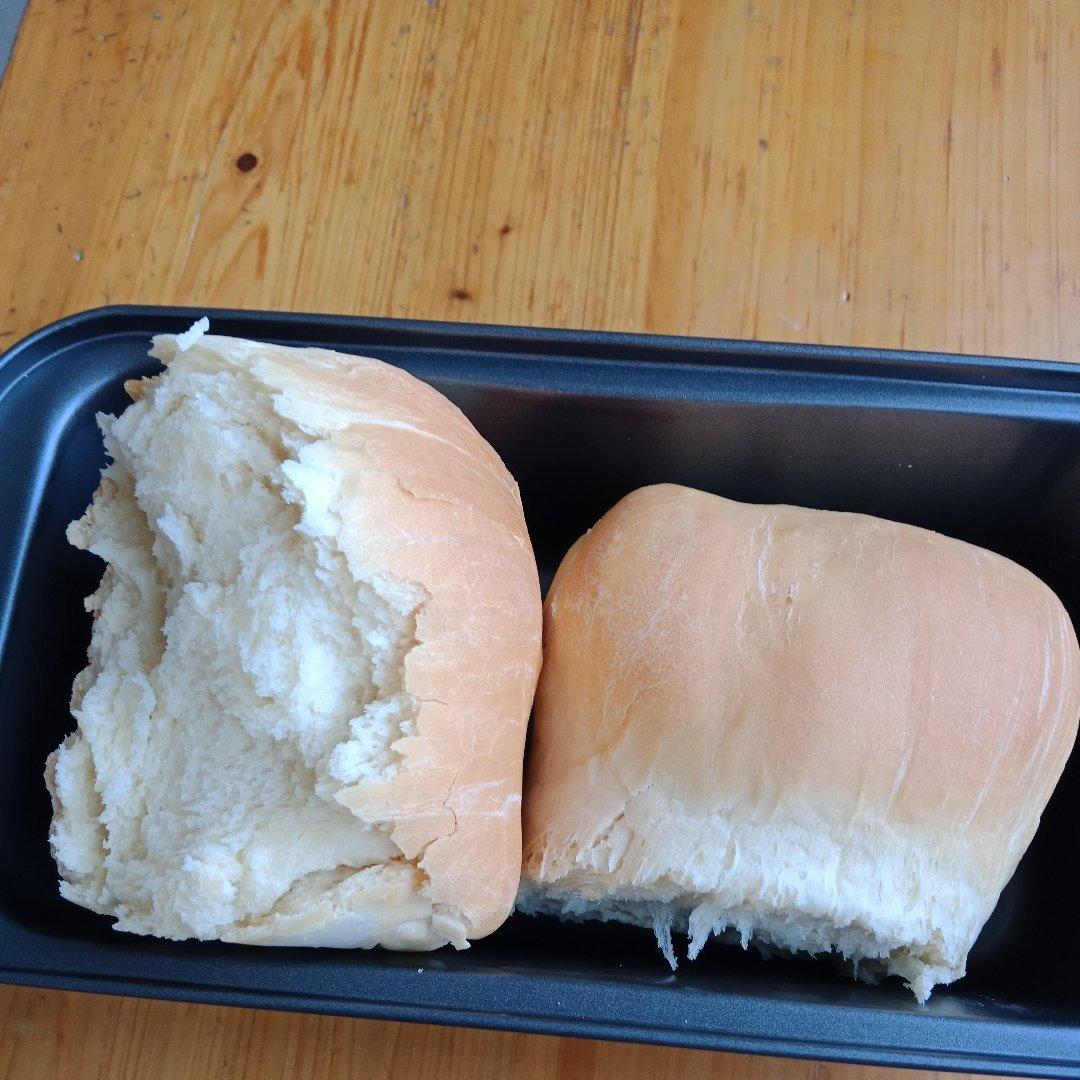 用烤箱自己做面包--手工牛奶吐司面包