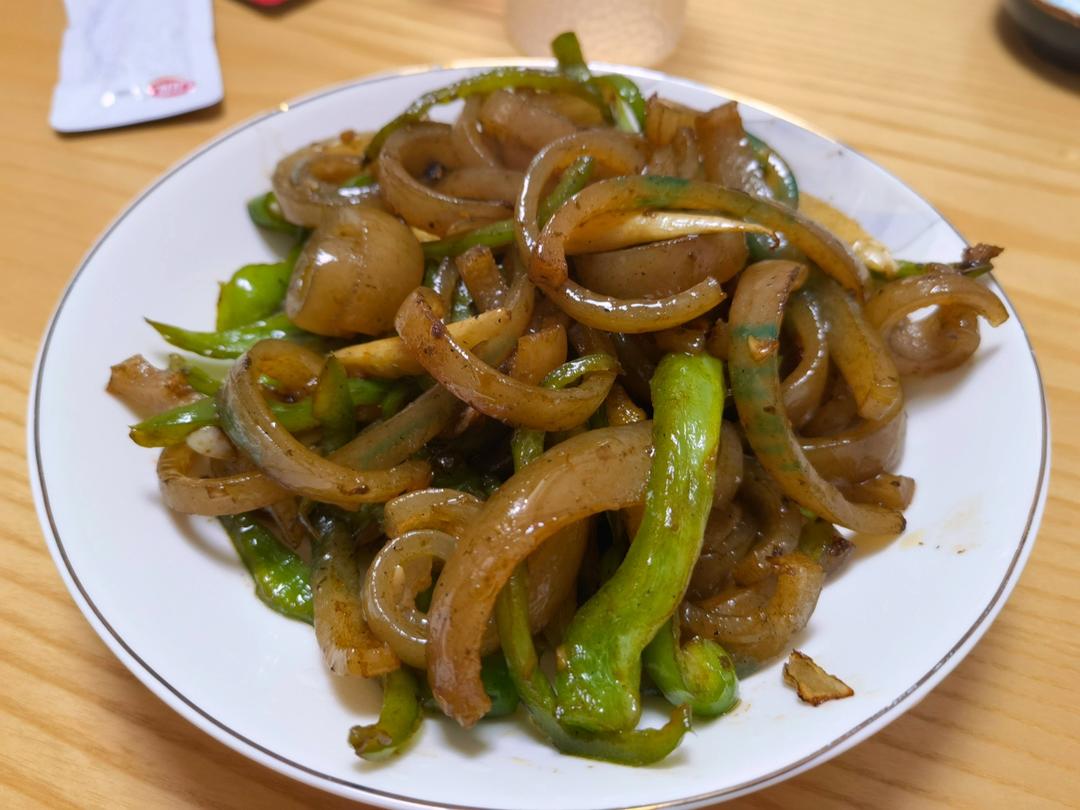 青红辣椒炒猪皮