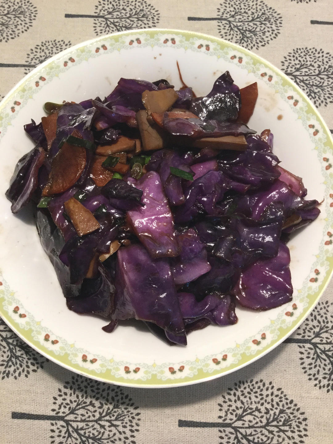 营养美味的素炒紫甘蓝