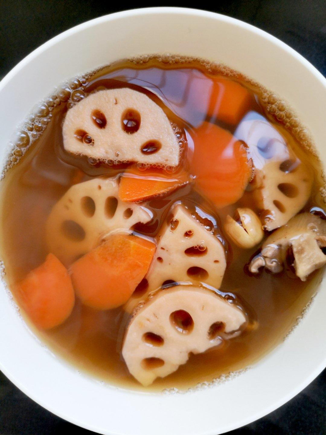 莲藕菌菇补血汤
