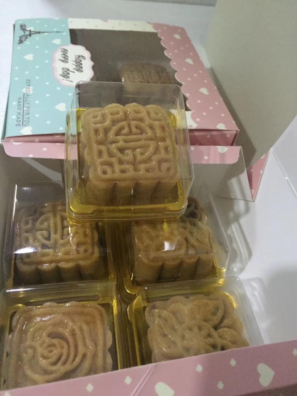 广式月饼—蛋黄莲蓉月饼