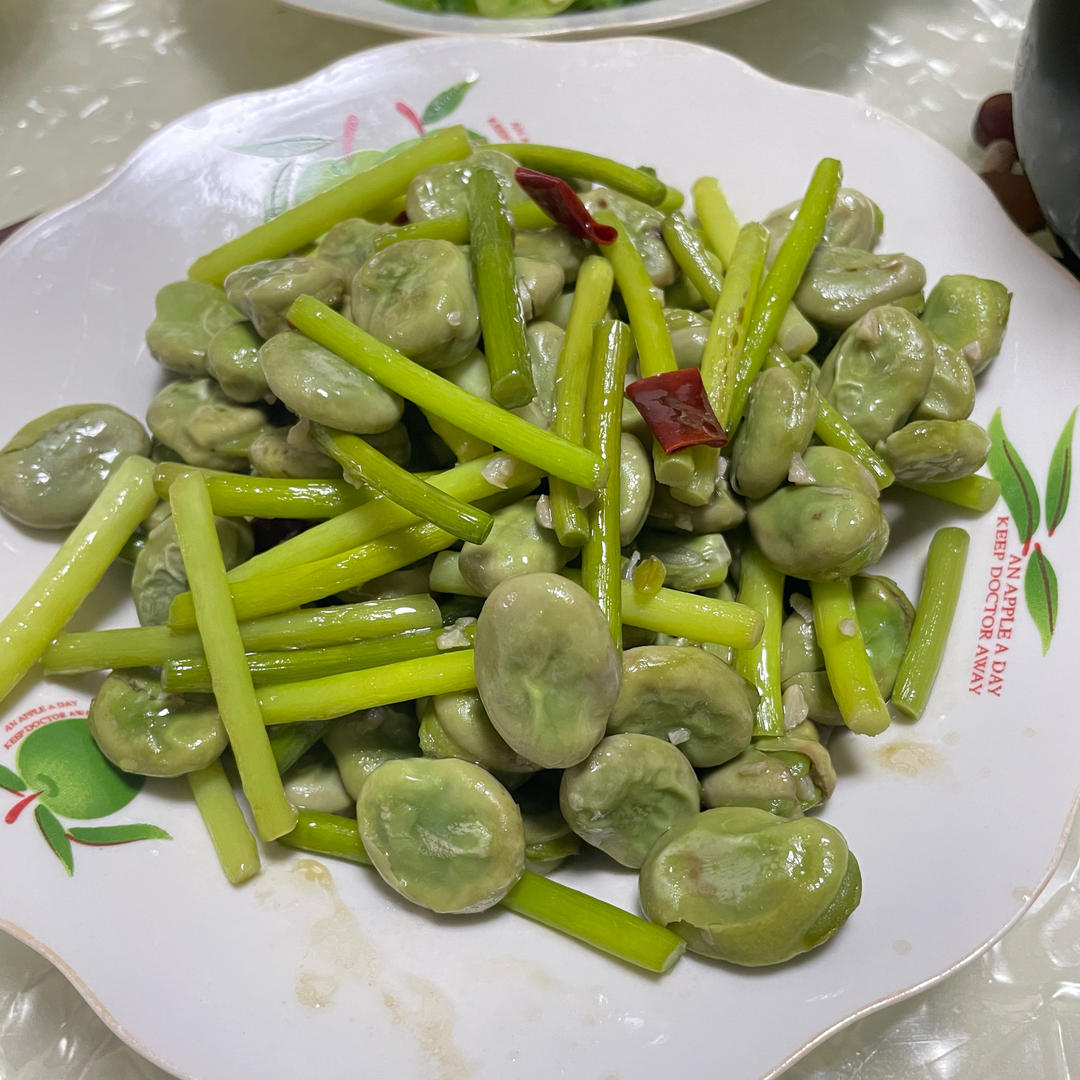 蒜苗炒蚕豆