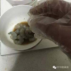 干贝鲜虾牡蛎粥的做法 步骤2