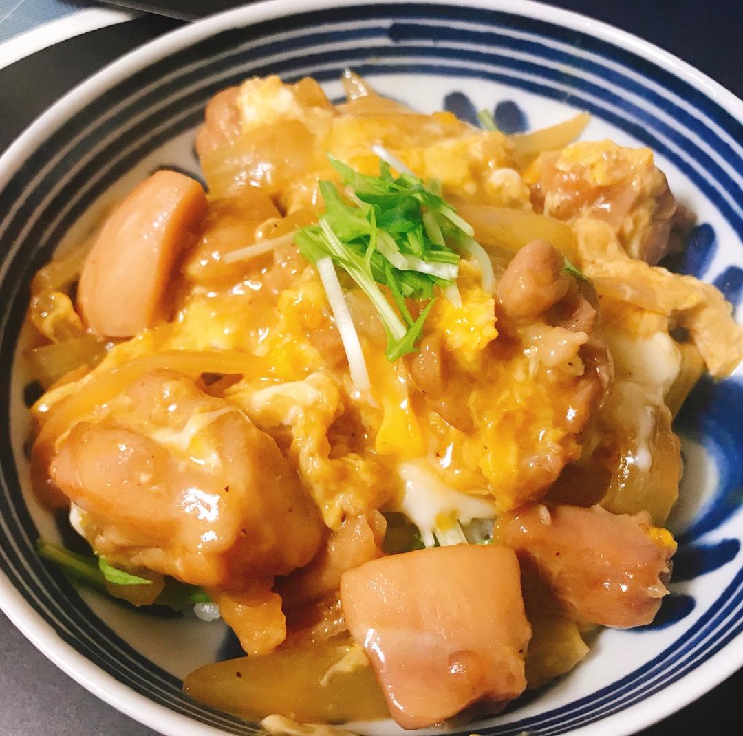 亲子/親子丼（中文官网译法：鸡肉鸡蛋盖饭）一人份