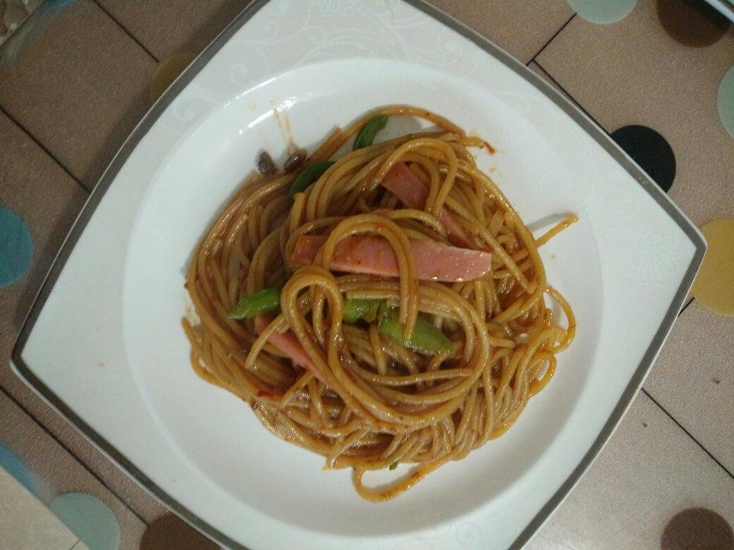番茄肉酱意大利面