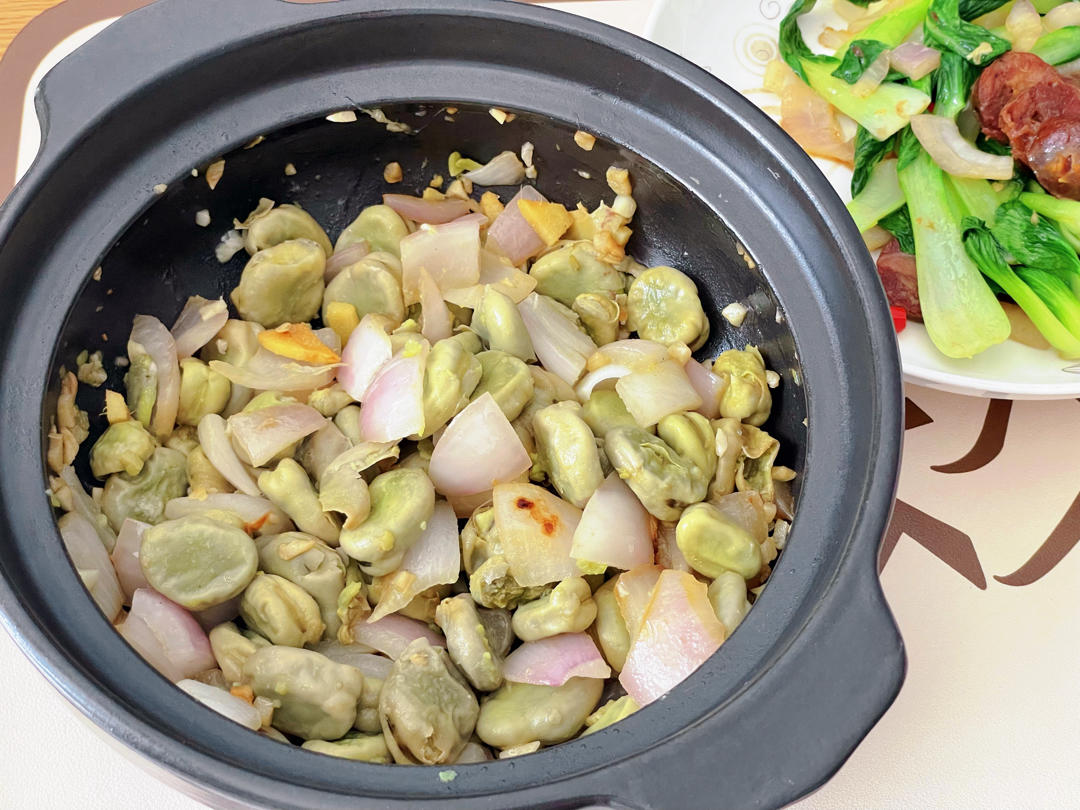 蚕豆煲