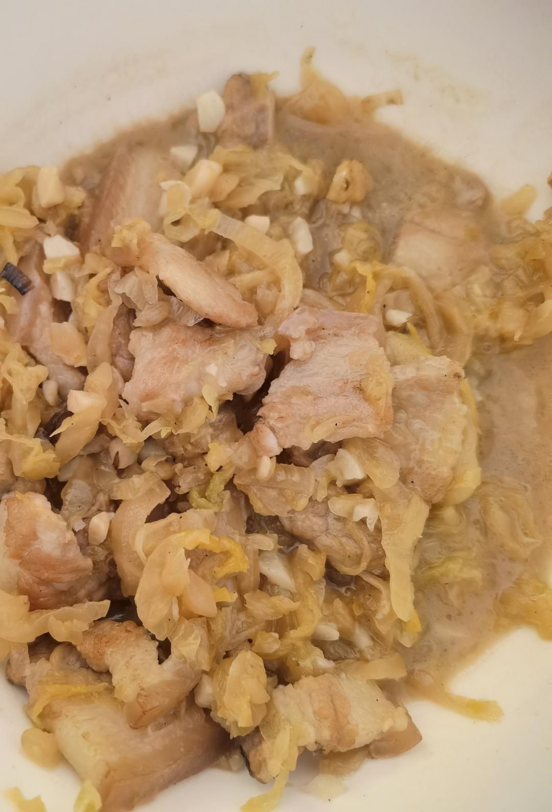 东北酸菜猪肉炖粉条