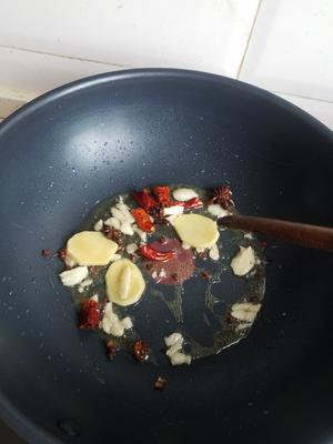 排骨土豆豆角焖面的做法 步骤8