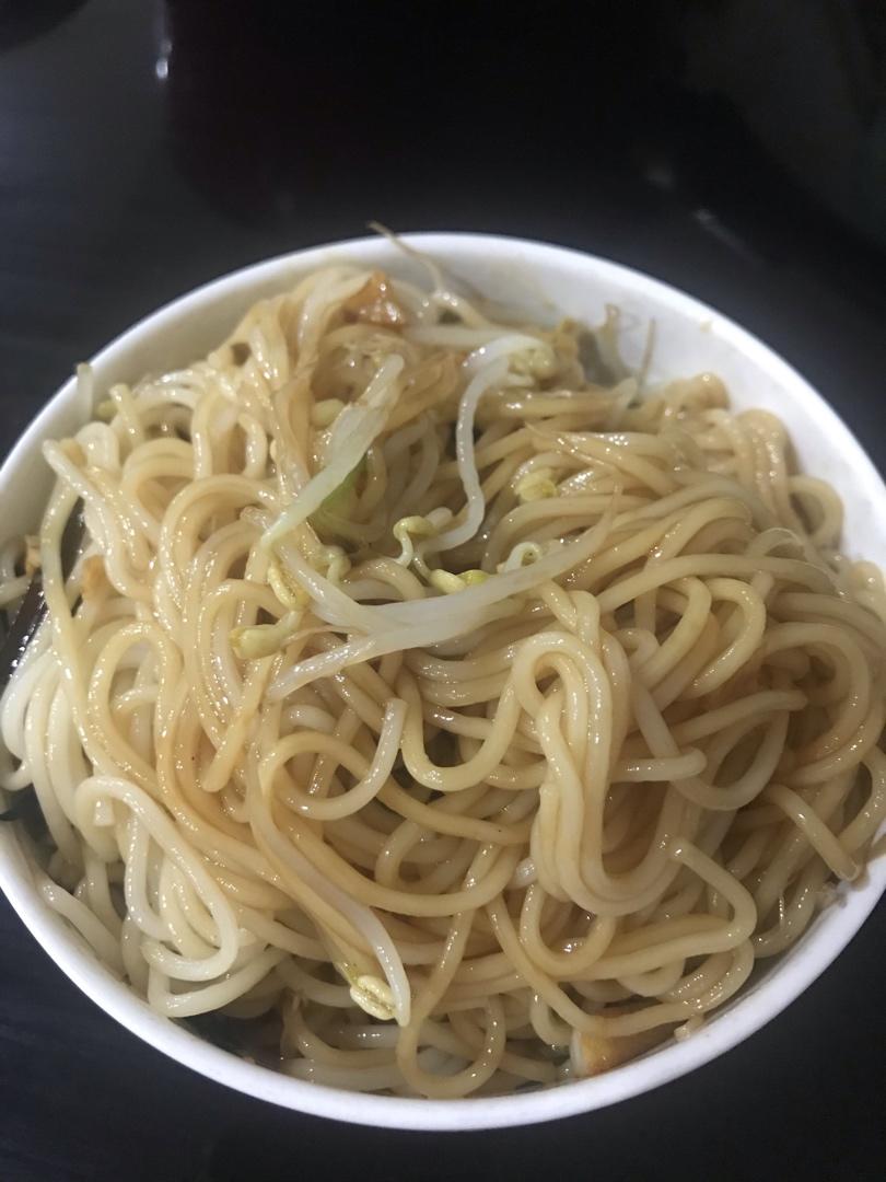 10分钟搞定的一碗葱油拌面