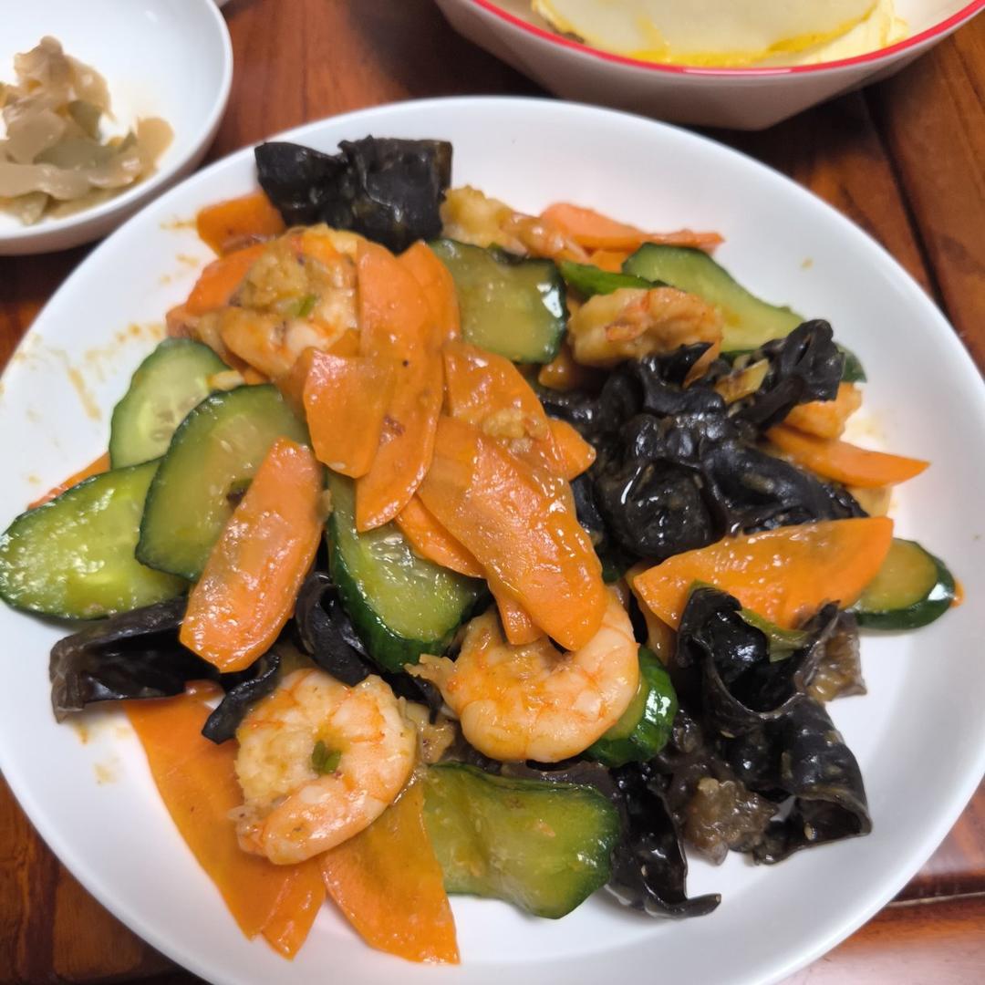 虾仁炒杂锦   什锦虾仁   黄瓜炒虾仁