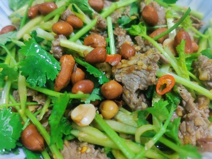 凉拌香菜牛肉