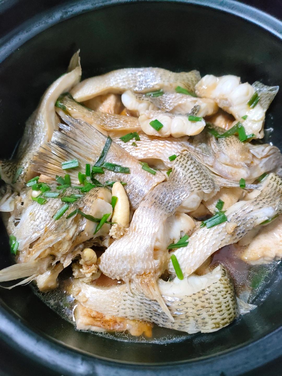 鲜嫩豆腐鲈鱼煲