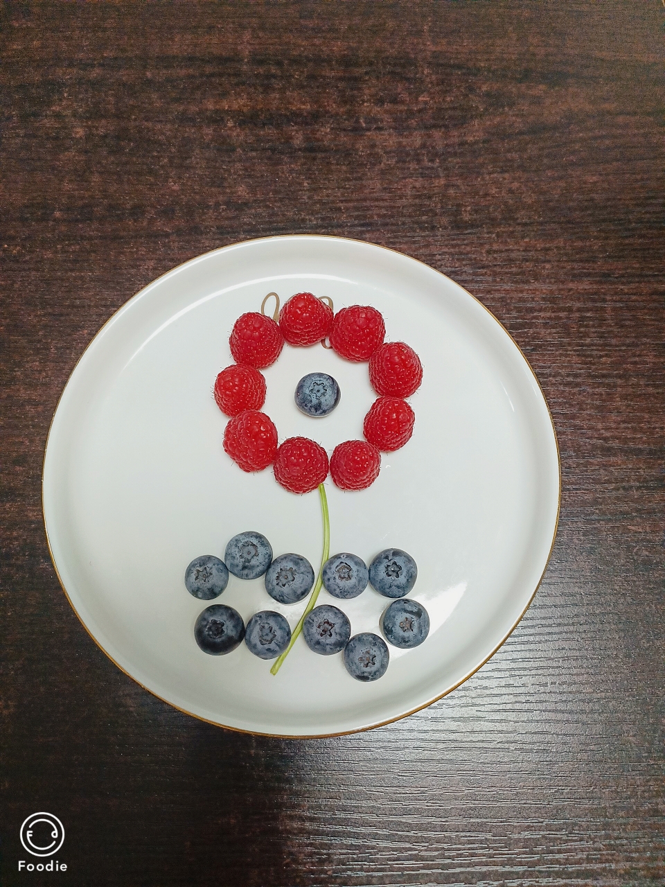简单漂亮的水果拼盘的做法