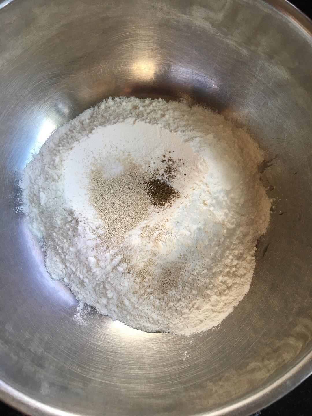 纯奶手撕吐司的做法 步骤1