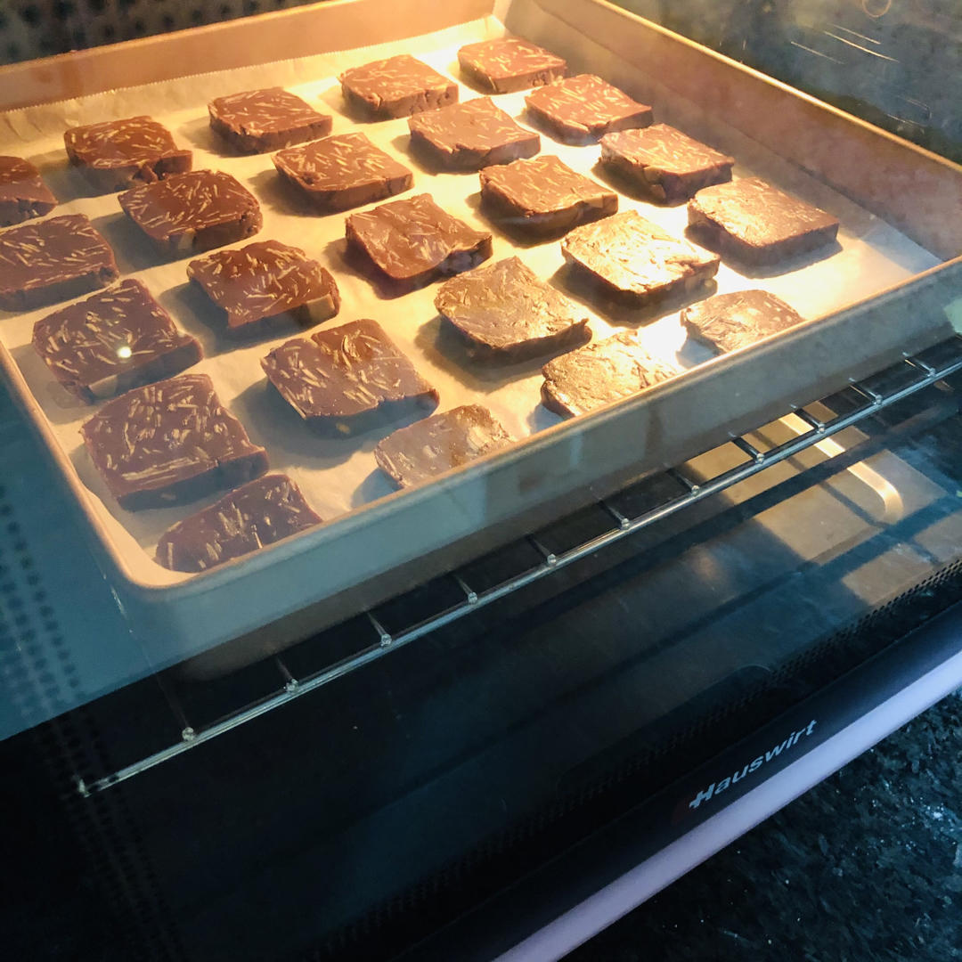 香浓酥脆的蔓越莓曲奇饼干和巧克力杏仁儿饼干～无蛋奶油版本