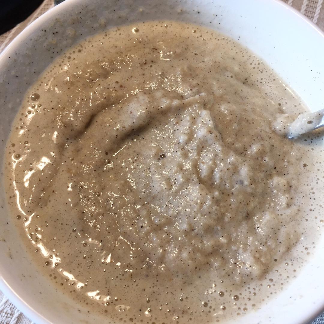 香蕉麦片黑芝麻奶昔