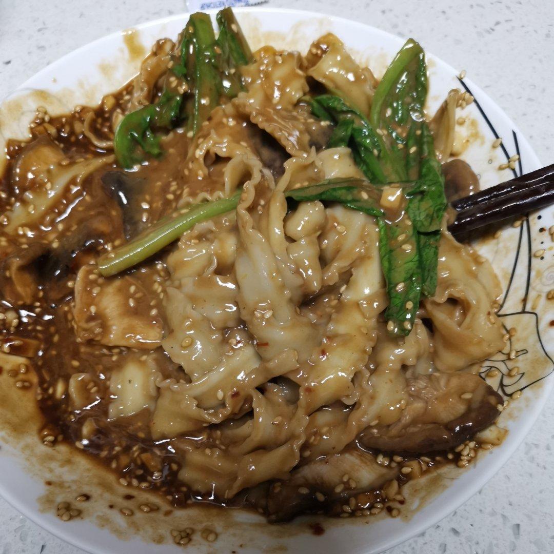 零难度的麻酱拌面皮，好吃到飞