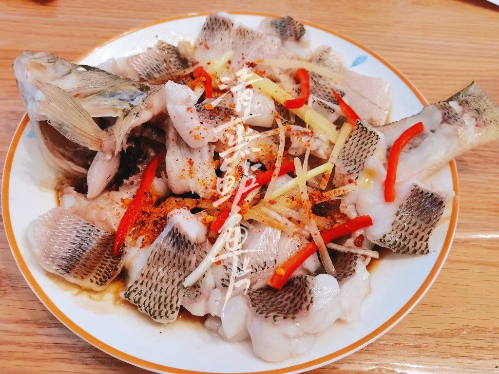 鲜嫩鲈鱼片