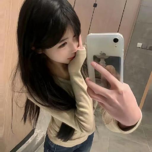 爱吃叉烧包的c