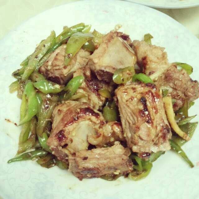 双椒煎排骨