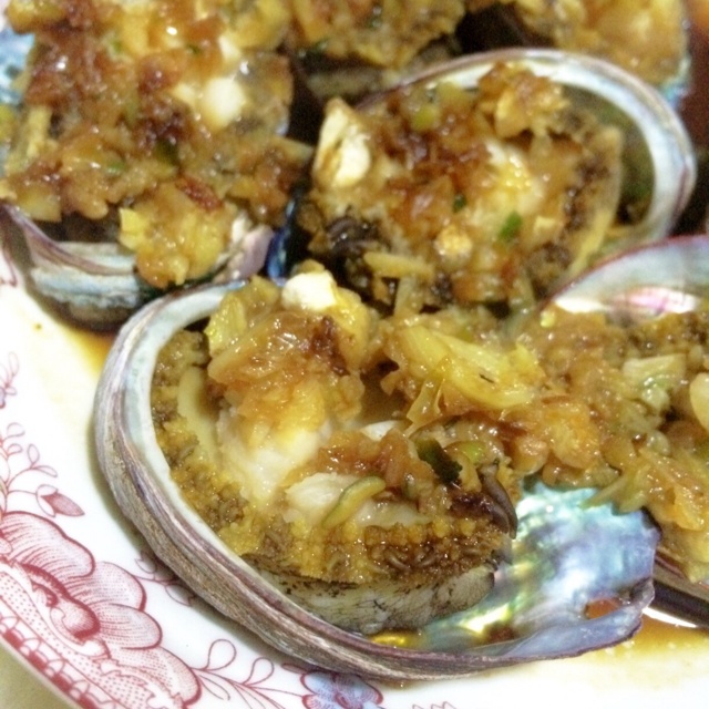 蒜蓉粉丝蒸鲍鱼