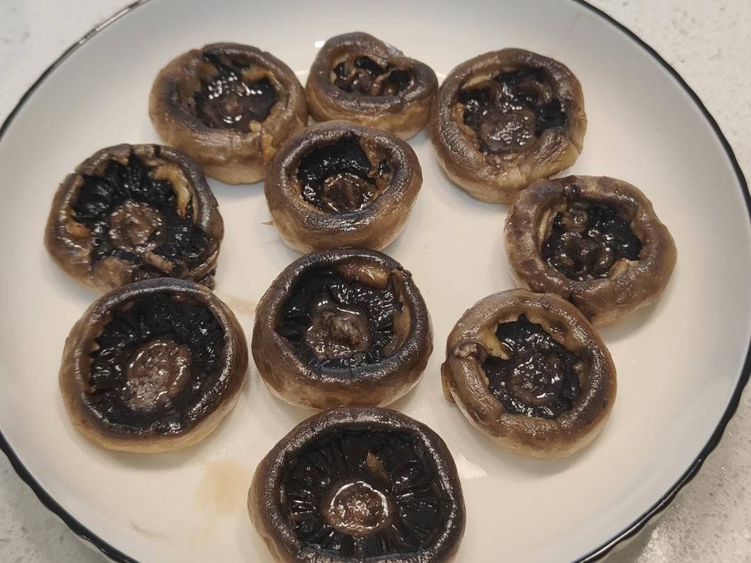 香煎口蘑  鲜的扭起来