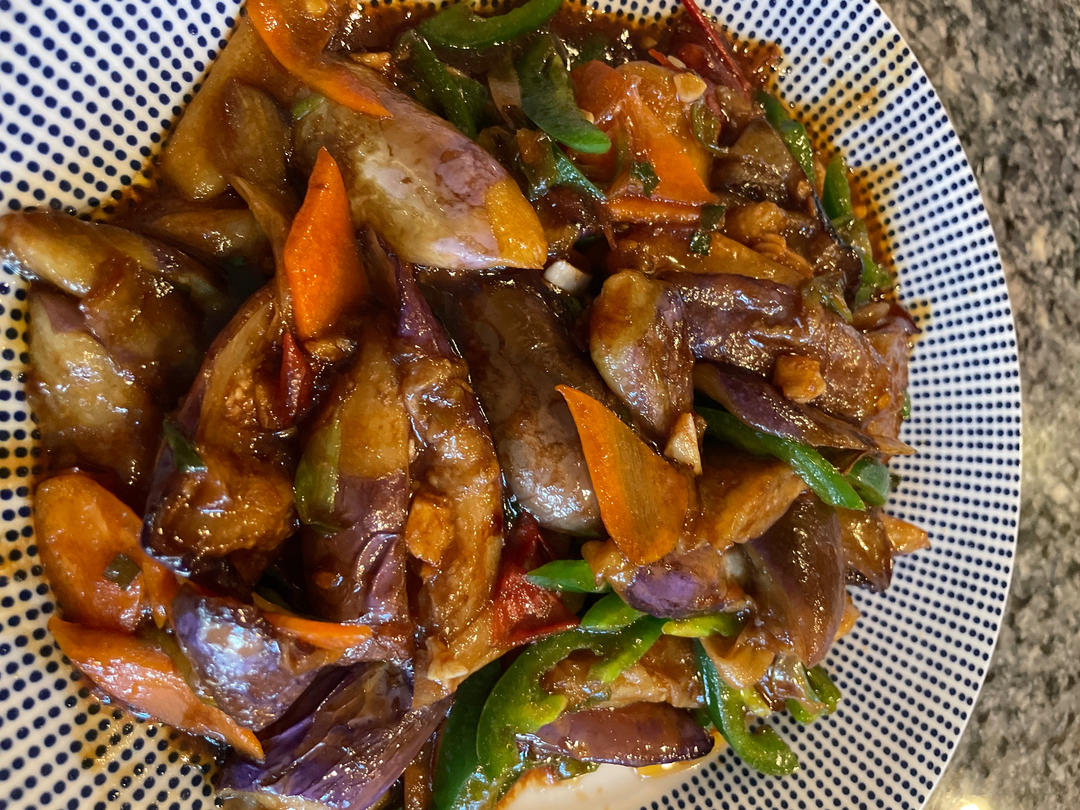 红烧茄子（佐西红柿尖椒）