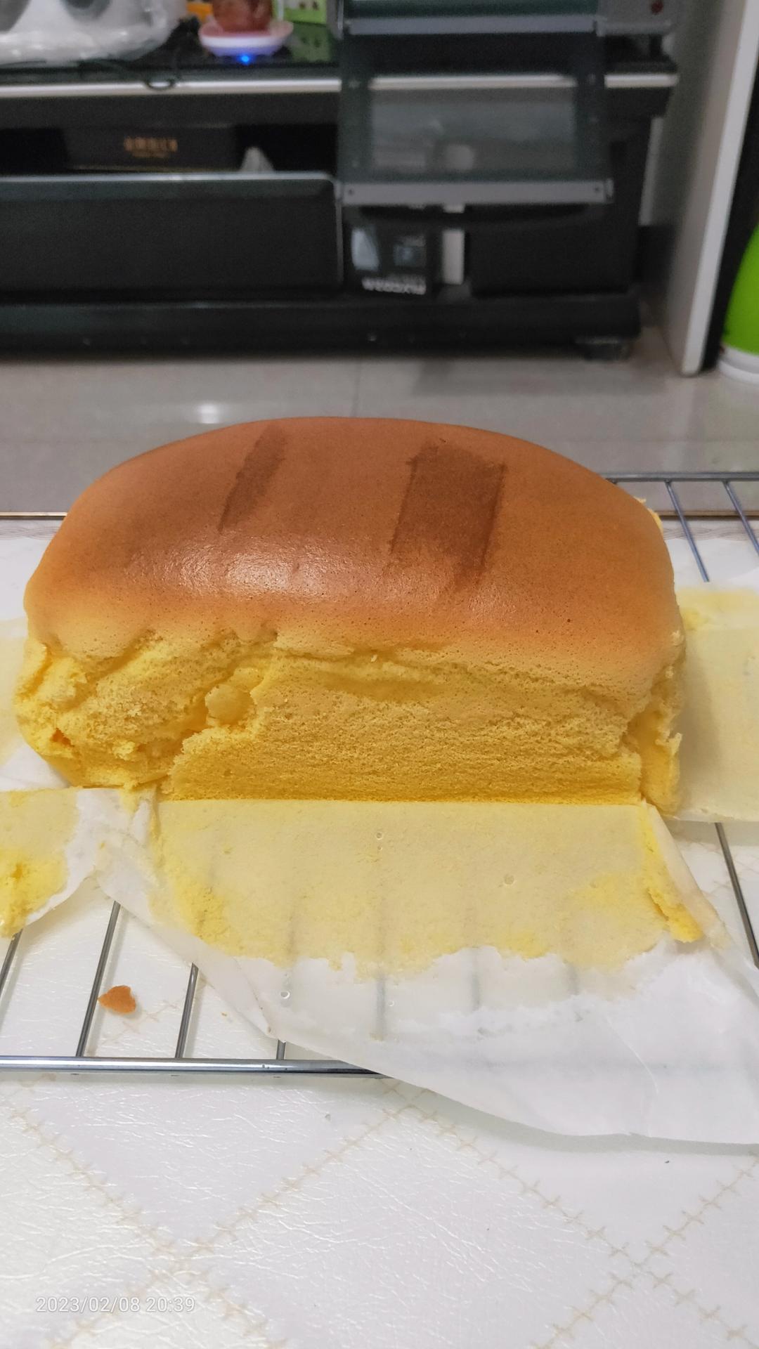 堪比柯基屁股
爆浆芝士🧀古早蛋糕