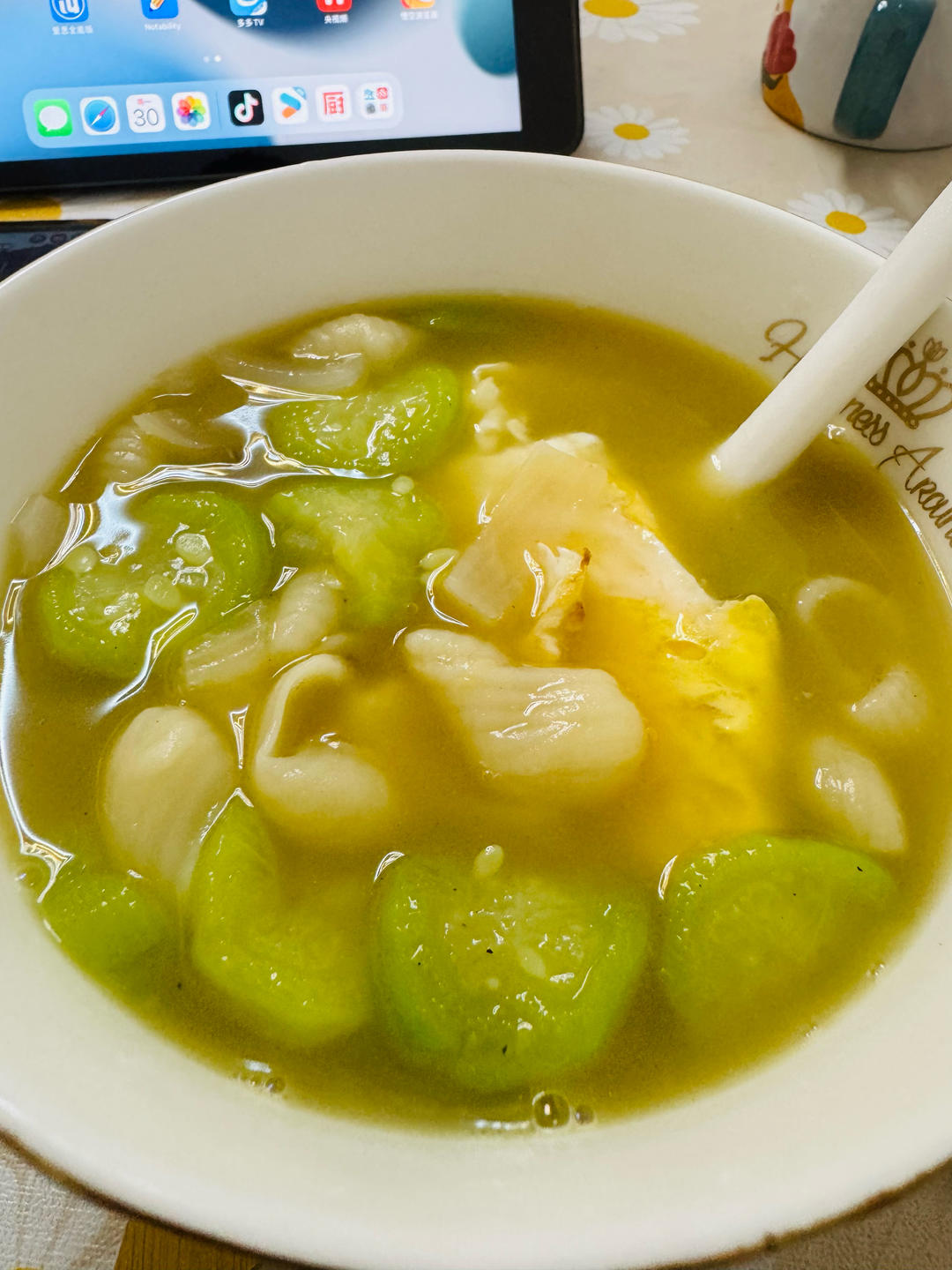 只放盐也很甜的丝瓜鸡蛋汤