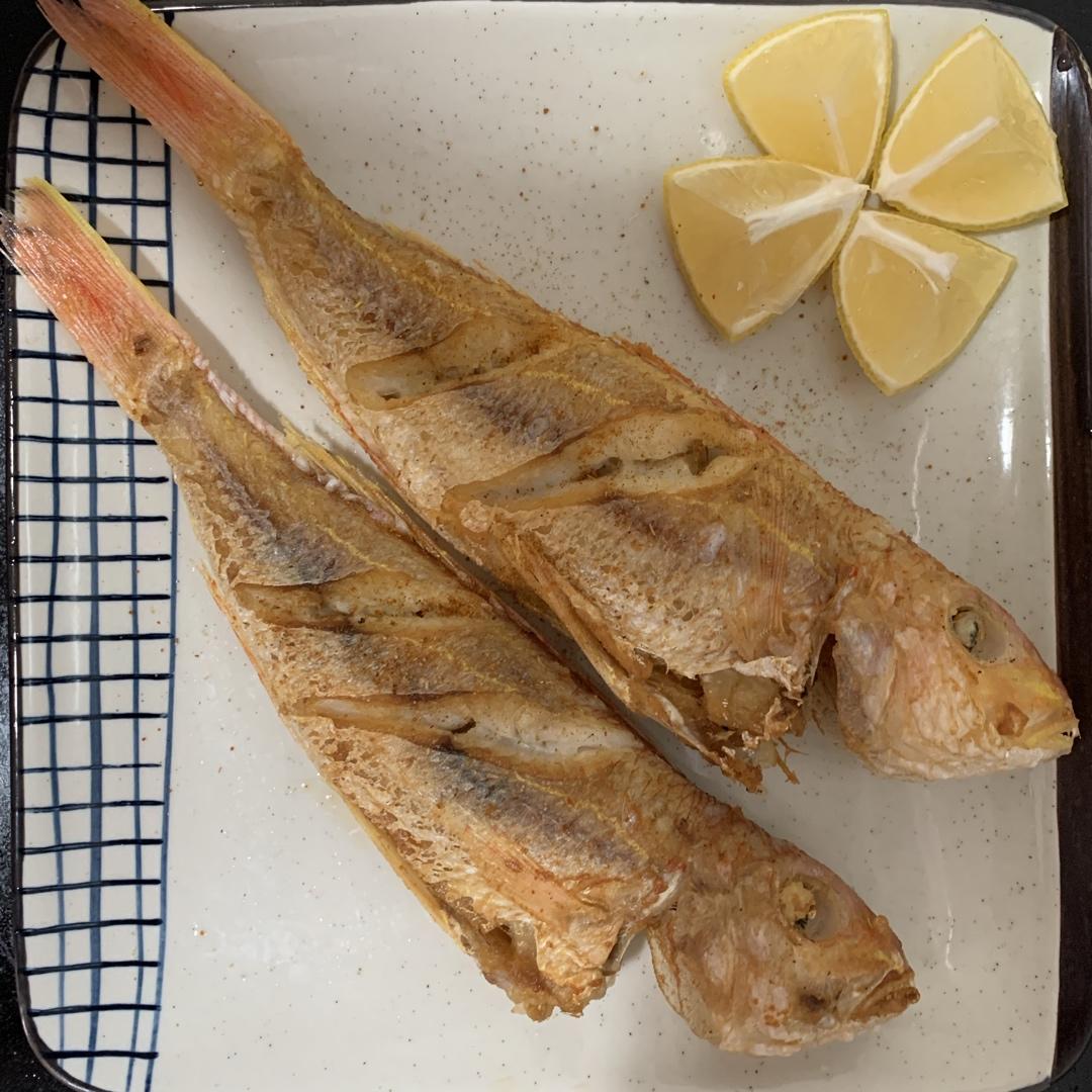 香煎小黄鱼