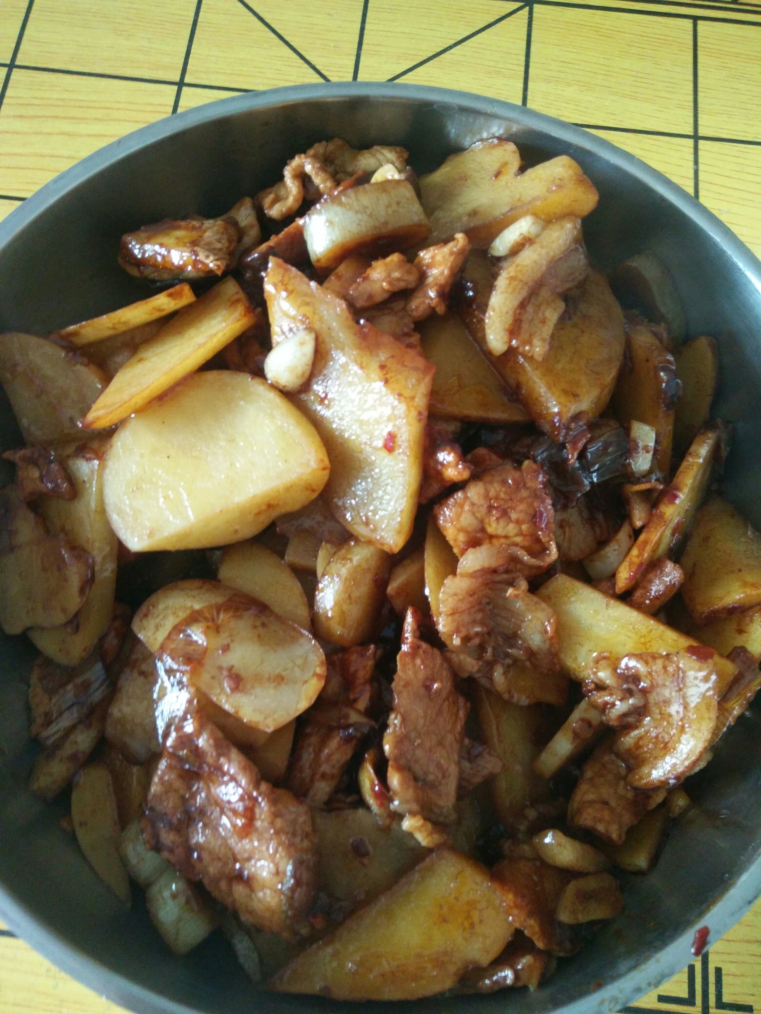 肉片炝土豆