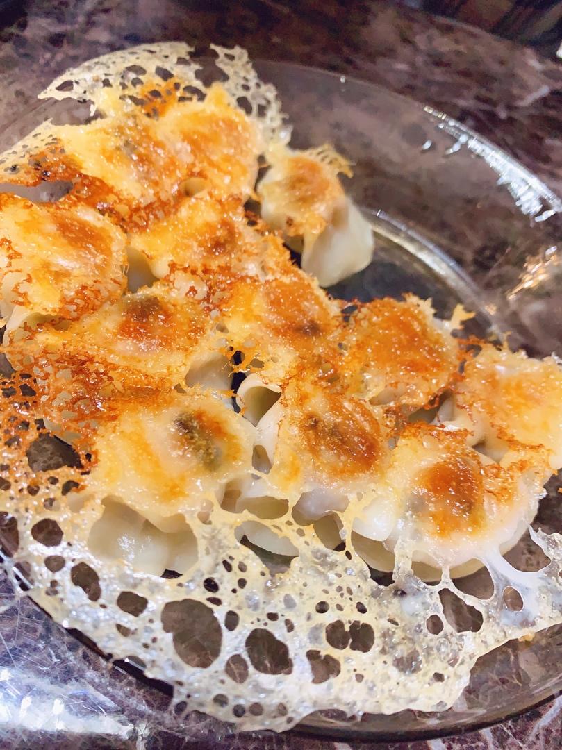 冰箱冷冻水饺做煎饺