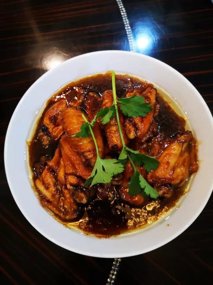 厨师长教你：“可乐鸡翅”的家常做法，味道鲜嫩可口，先收藏起来