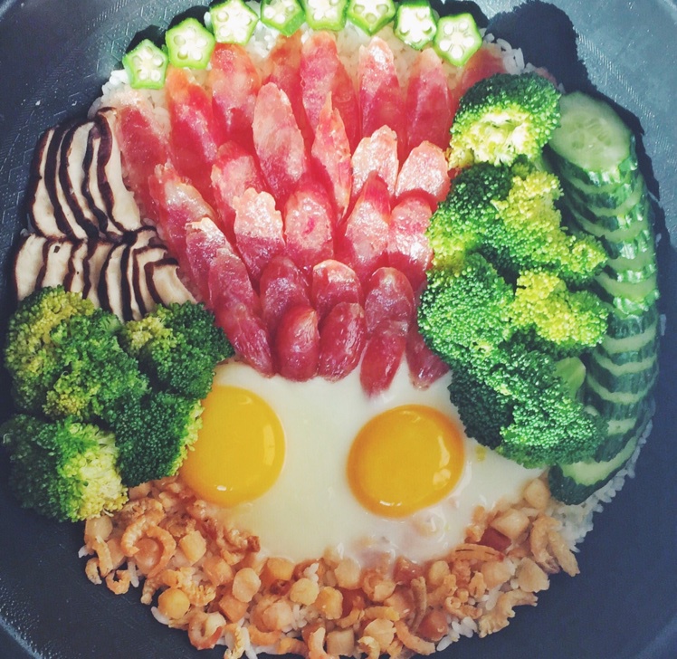 广式腊味煲仔饭