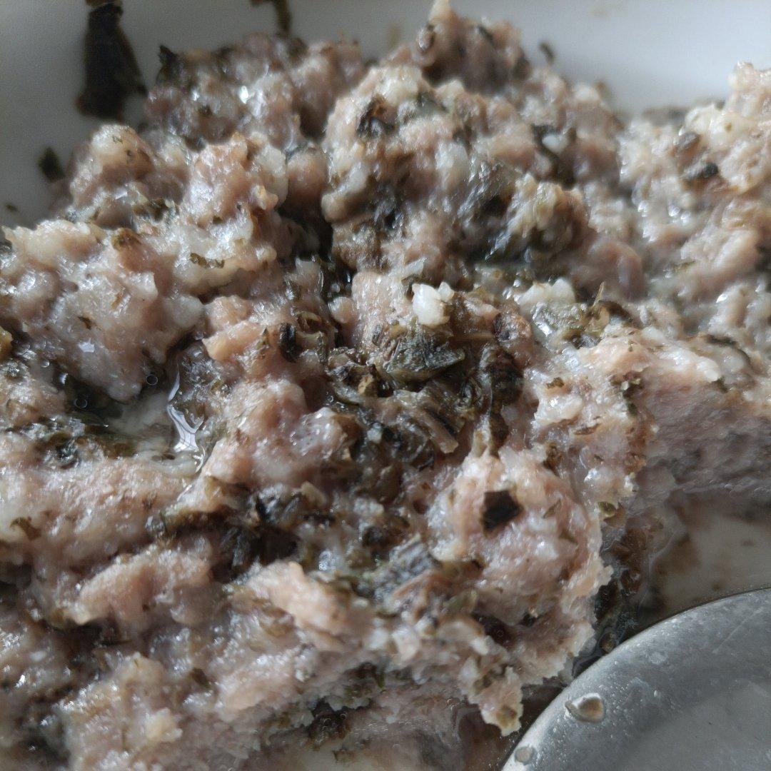 要申请添饭
的梅菜蒸肉饼