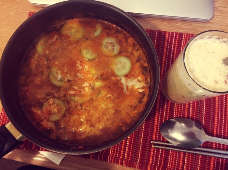 满足食欲的深夜秘密 森系浓香泡面